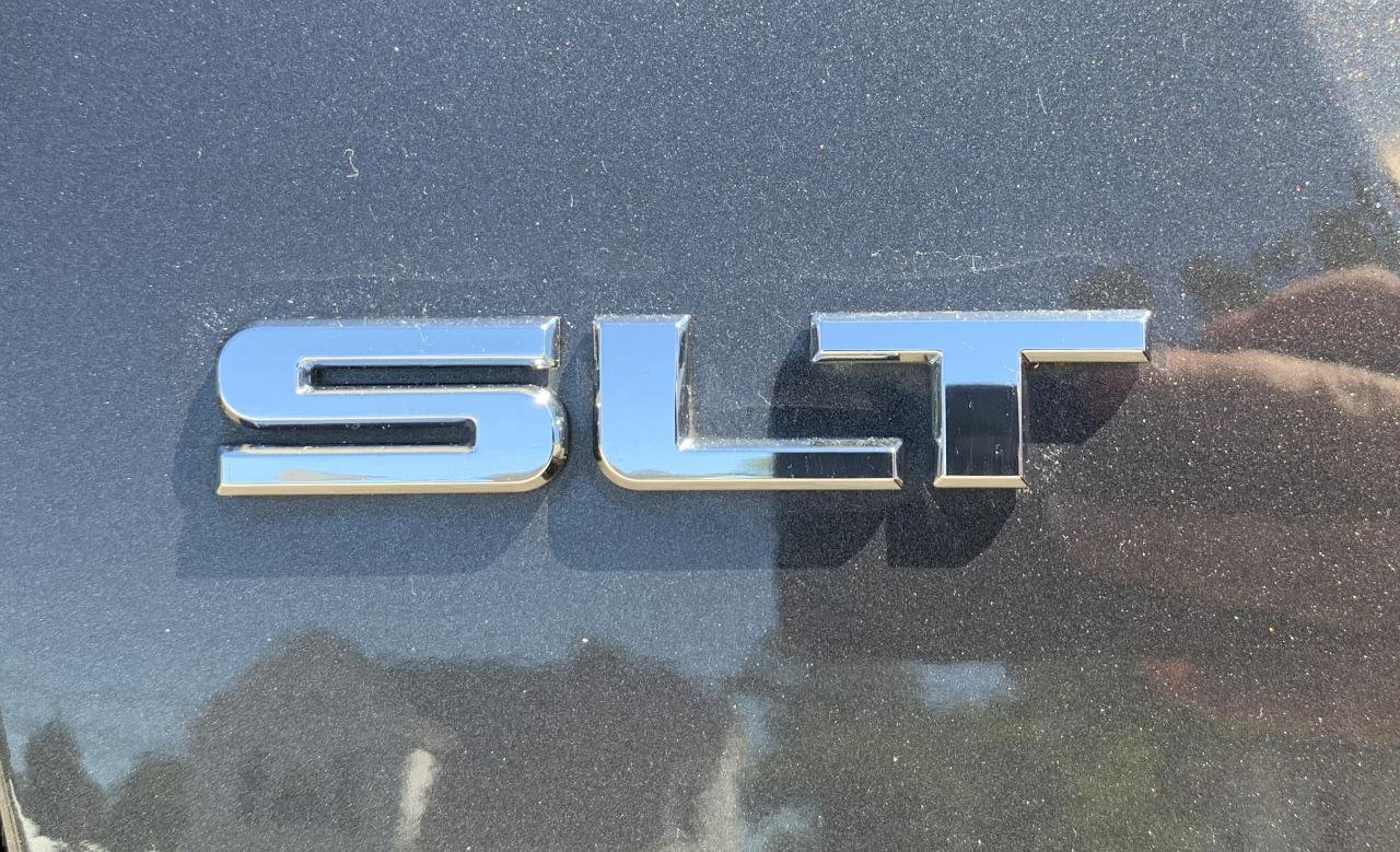 Used 2019 GMC Acadia SLT AWD/4WD image 47