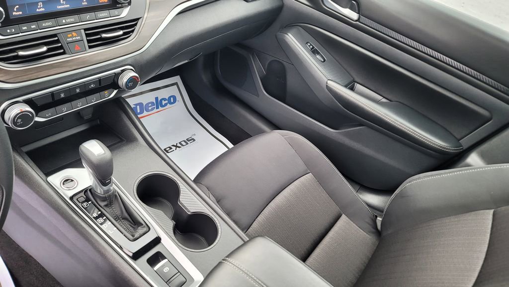 Used 2025 Nissan Altima 2.5 SV image 23