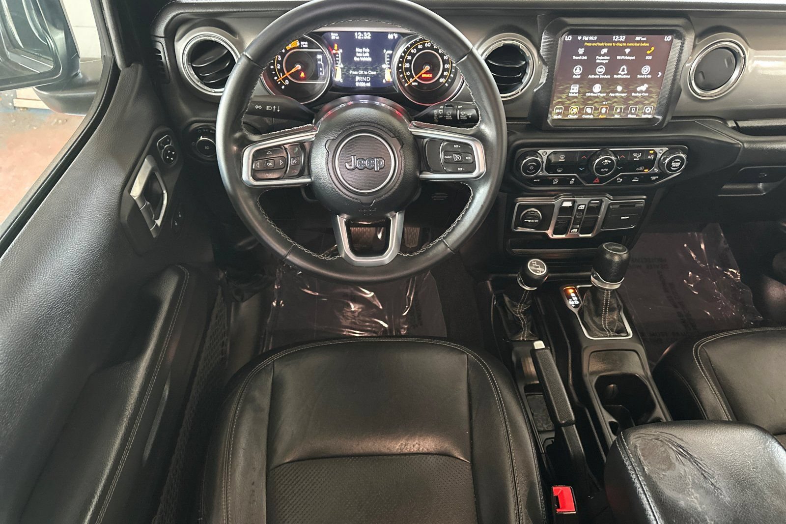 Used 2021 Jeep Wrangler Unlimited Sahara AWD/4WD image 16