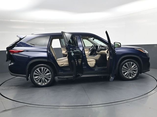 Used 2021 Toyota Highlander Platinum image 35