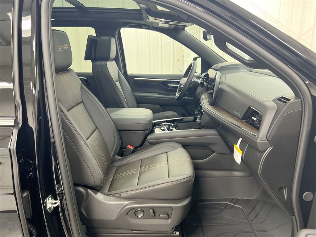 New 2025 Chevrolet Tahoe High Country image 23