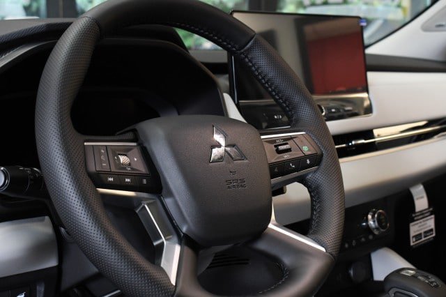 New 2026 Mitsubishi Outlander SEL AWD/4WD image 34