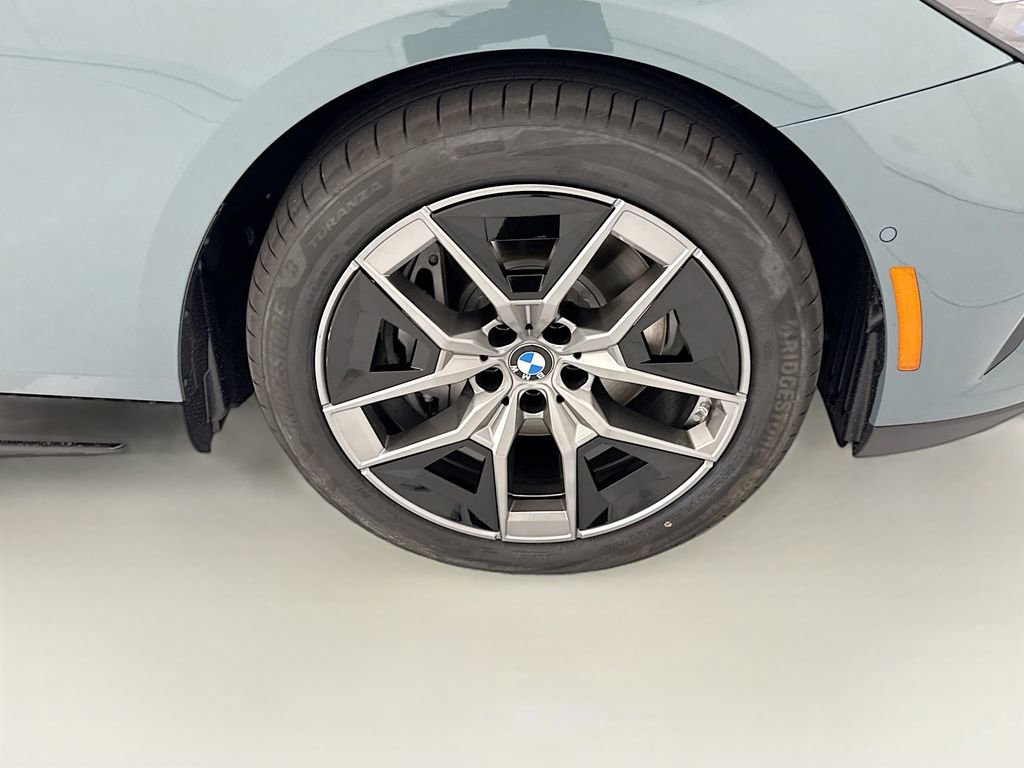 New 2026 BMW i5 eDrive40 w/ Premium Package image 31