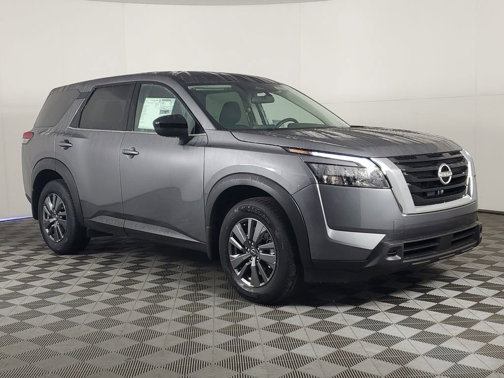 New 2025 Nissan Pathfinder S image 2