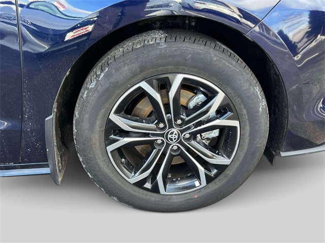 Used 2025 Toyota Sienna Platinum image 14