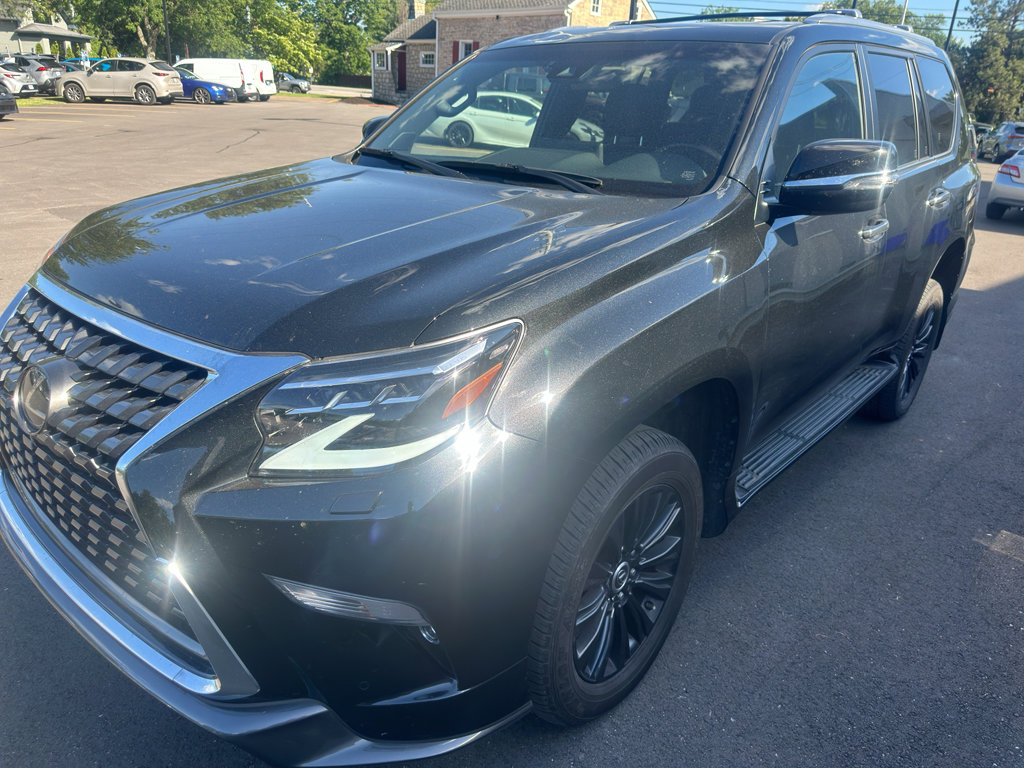 Used 2023 Lexus GX 460 Luxury w/ Sport Design Package AWD/4WD image 3