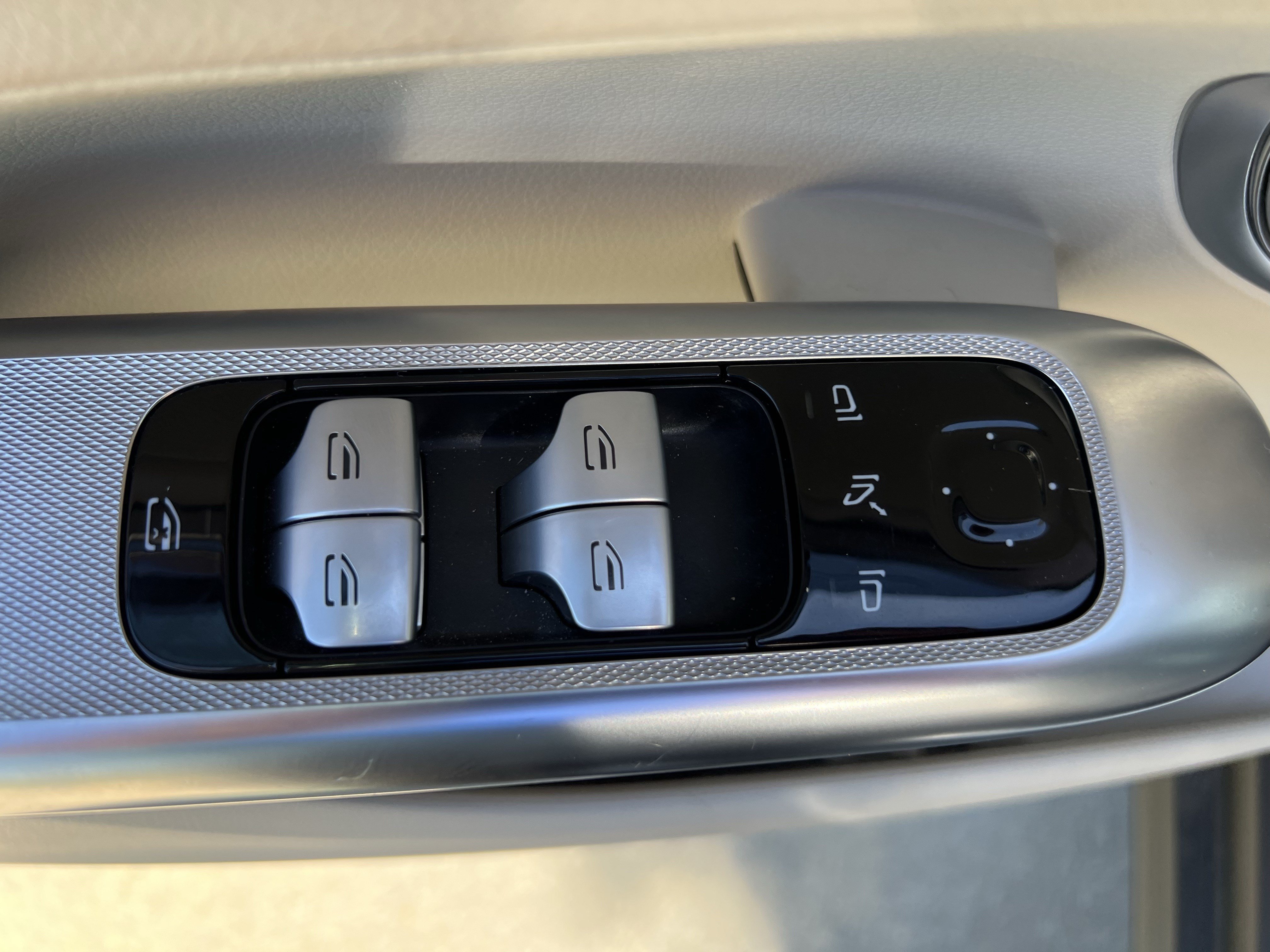 Used 2023 Mercedes-Benz GLC 300 image 15