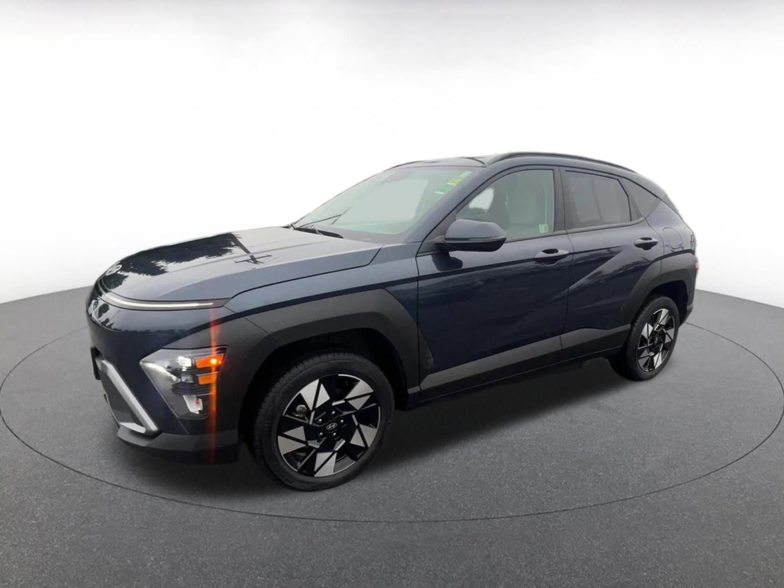 Used 2025 Hyundai Kona SEL image 8