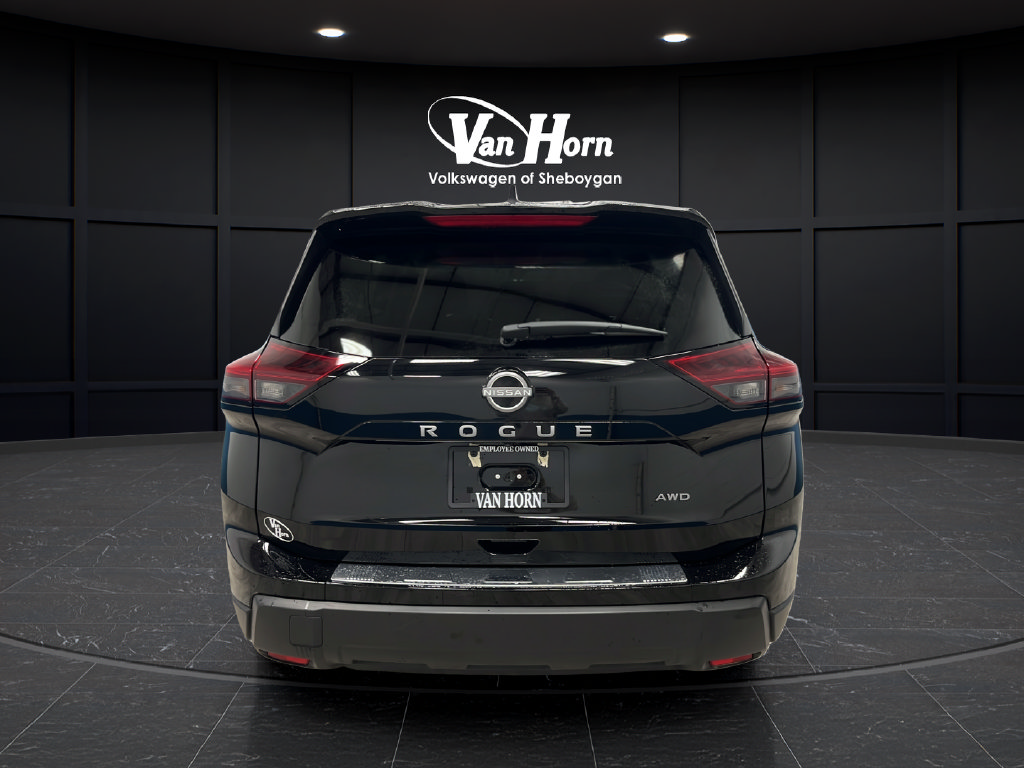 Used 2026 Nissan Rogue SV w/ Cold Weather Package AWD/4WD image 6