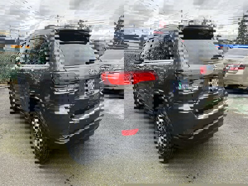 Used 2020 Jeep Grand Cherokee Limited image 3