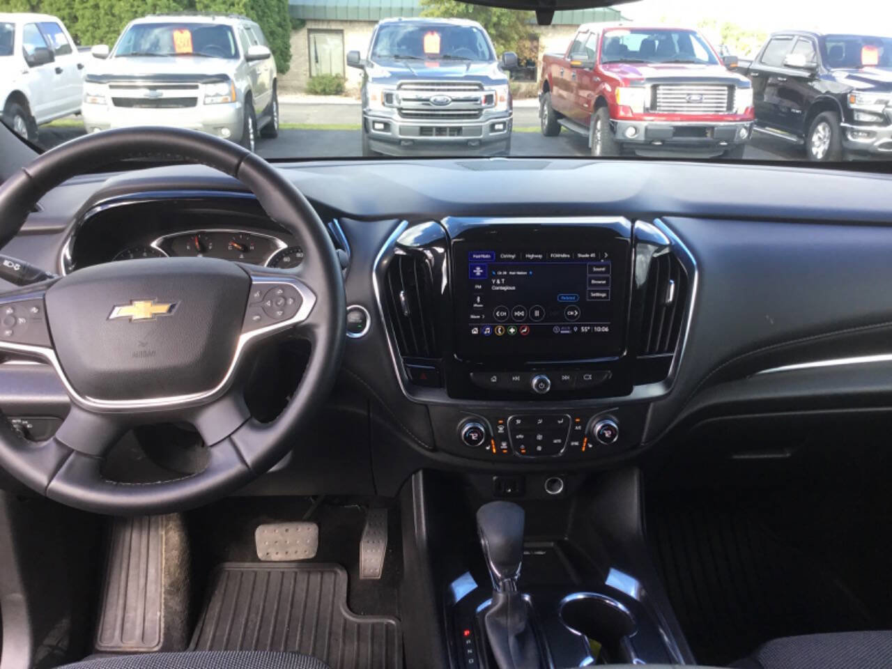 Used 2023 Chevrolet Traverse LT image 6