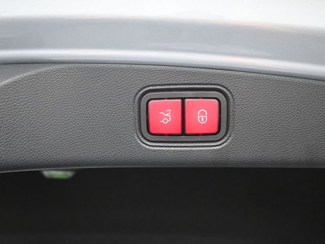 Used 2022 Mercedes-Benz E 450 Coupe image 29