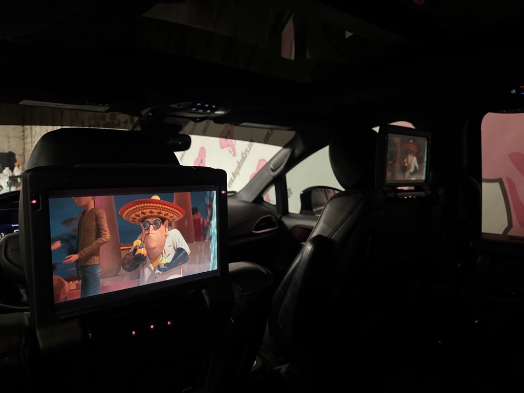 Used 2020 Chrysler Pacifica Limited image 23