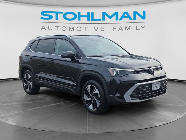 Used 2026 Volkswagen Taos SE AWD/4WD image 3