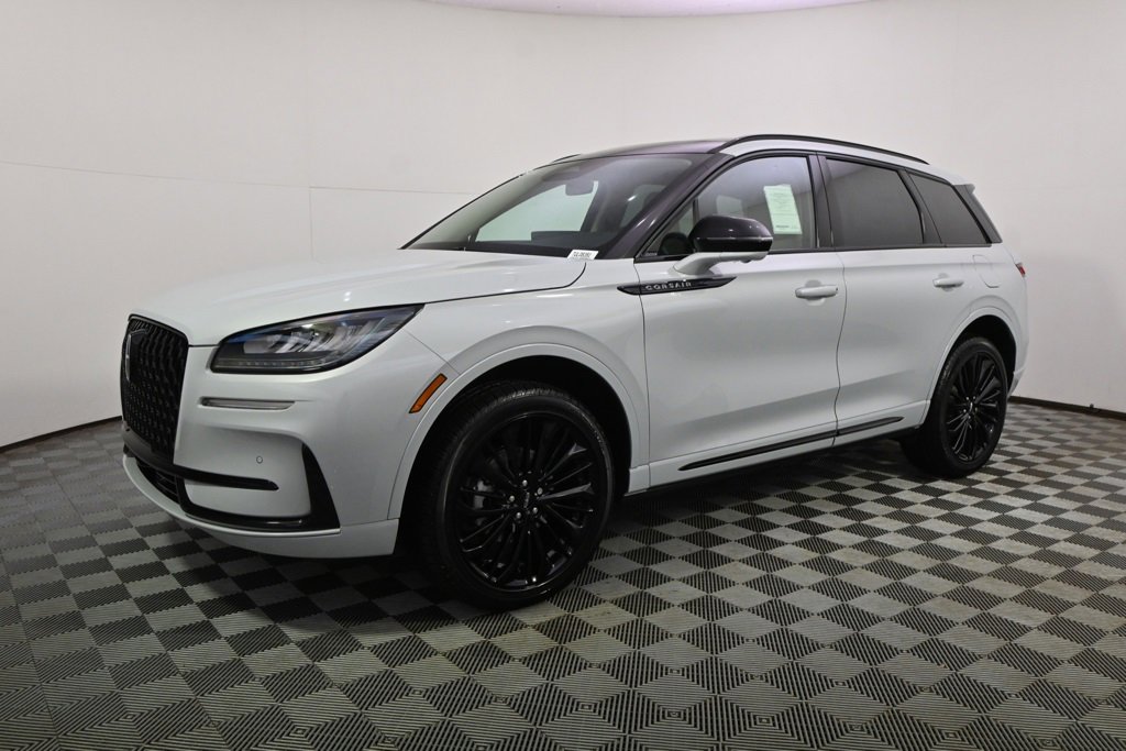 New 2026 Lincoln Corsair Premiere image 2