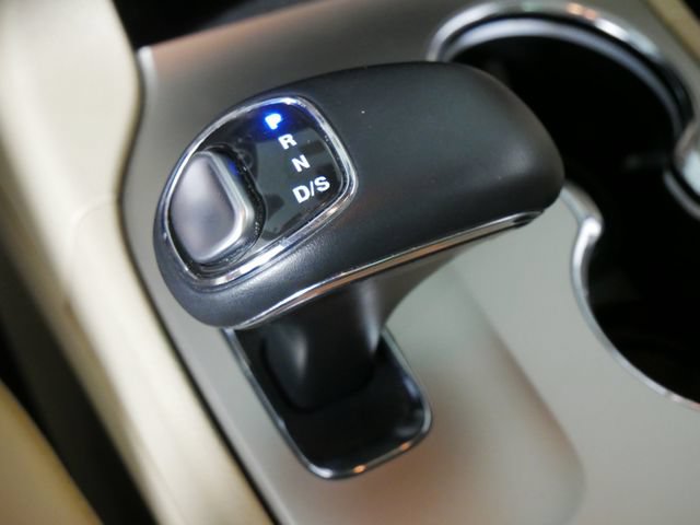 Used 2015 Jeep Grand Cherokee Limited w/ Luxury Group II RWD image 30