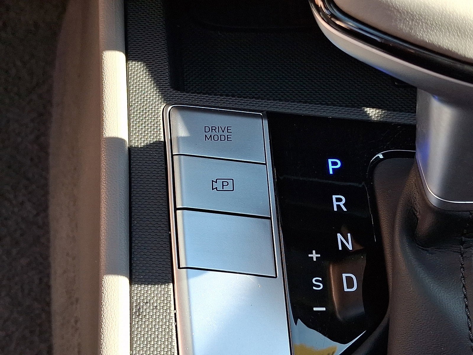 Certified 2025 Hyundai Elantra Sport FWD image 25