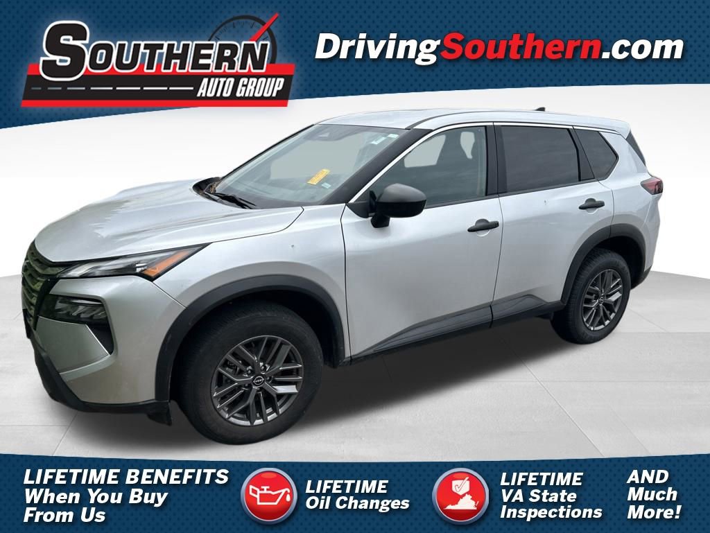 Used 2024 Nissan Rogue S AWD/4WD image 1