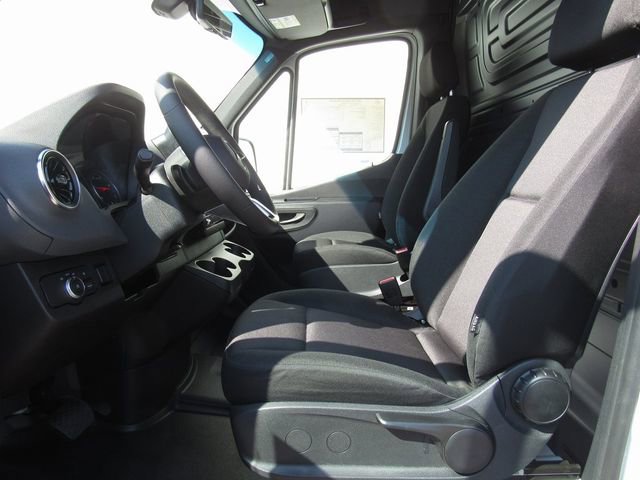 New 2025 Mercedes-Benz Sprinter 2500 image 9