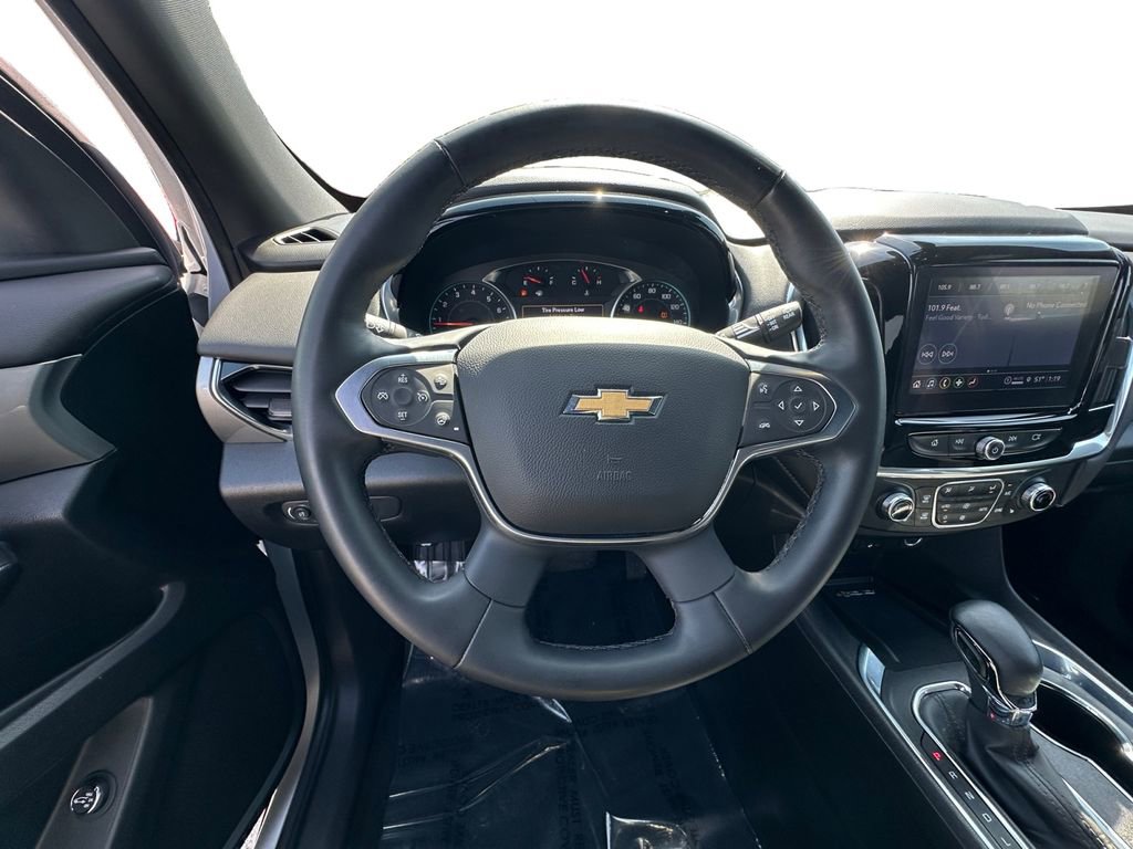 Used 2023 Chevrolet Traverse LT image 12