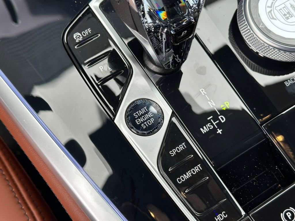 Used 2026 BMW ALPINA XB7 AWD/4WD image 34