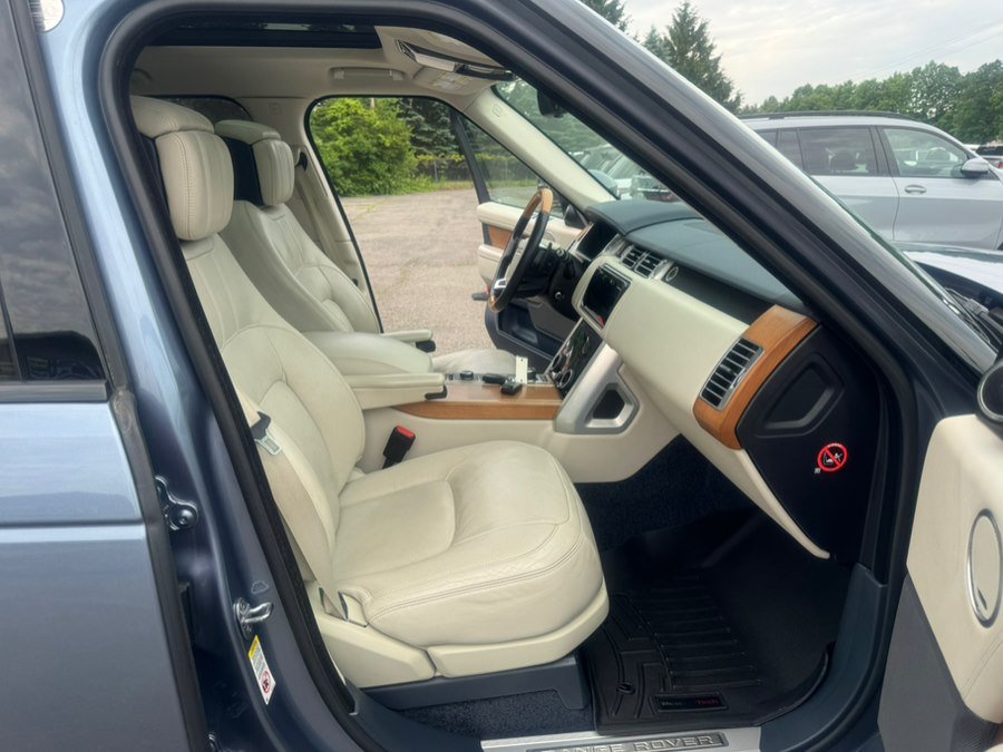 Used 2019 Land Rover Range Rover HSE AWD/4WD image 24