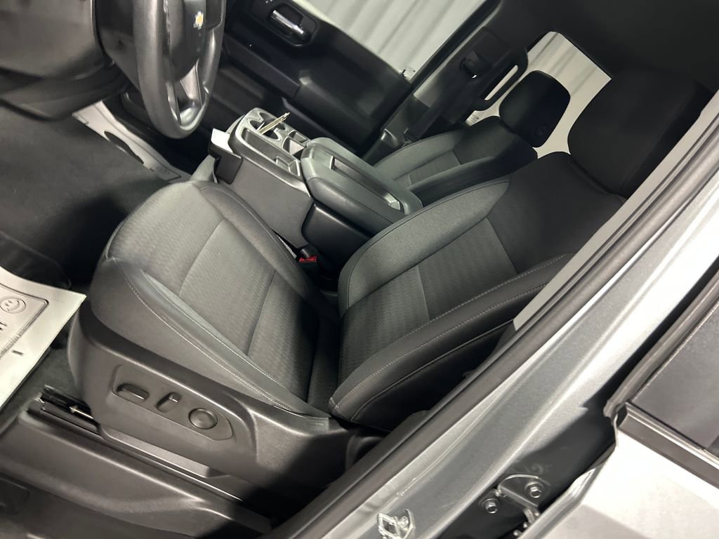 Used 2023 Chevrolet Silverado 1500 Custom image 12