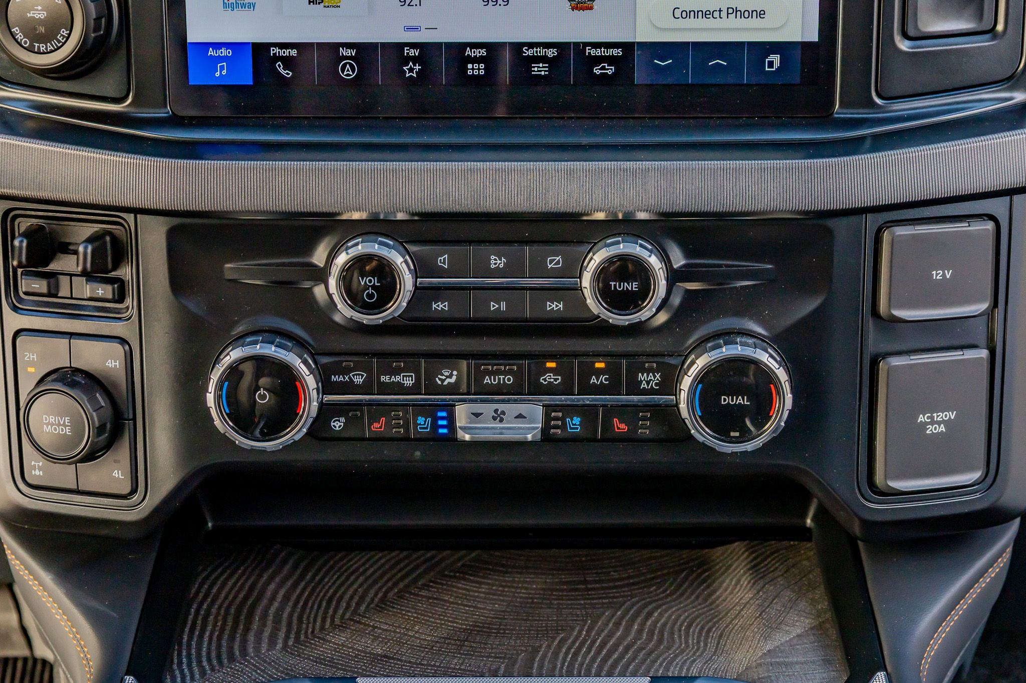 Used 2024 Ford F350 Platinum image 26