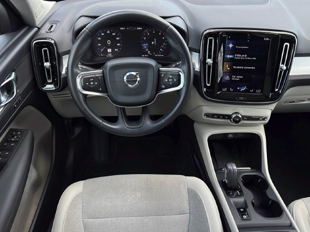 Used 2020 Volvo XC40 T5 Momentum AWD/4WD image 23