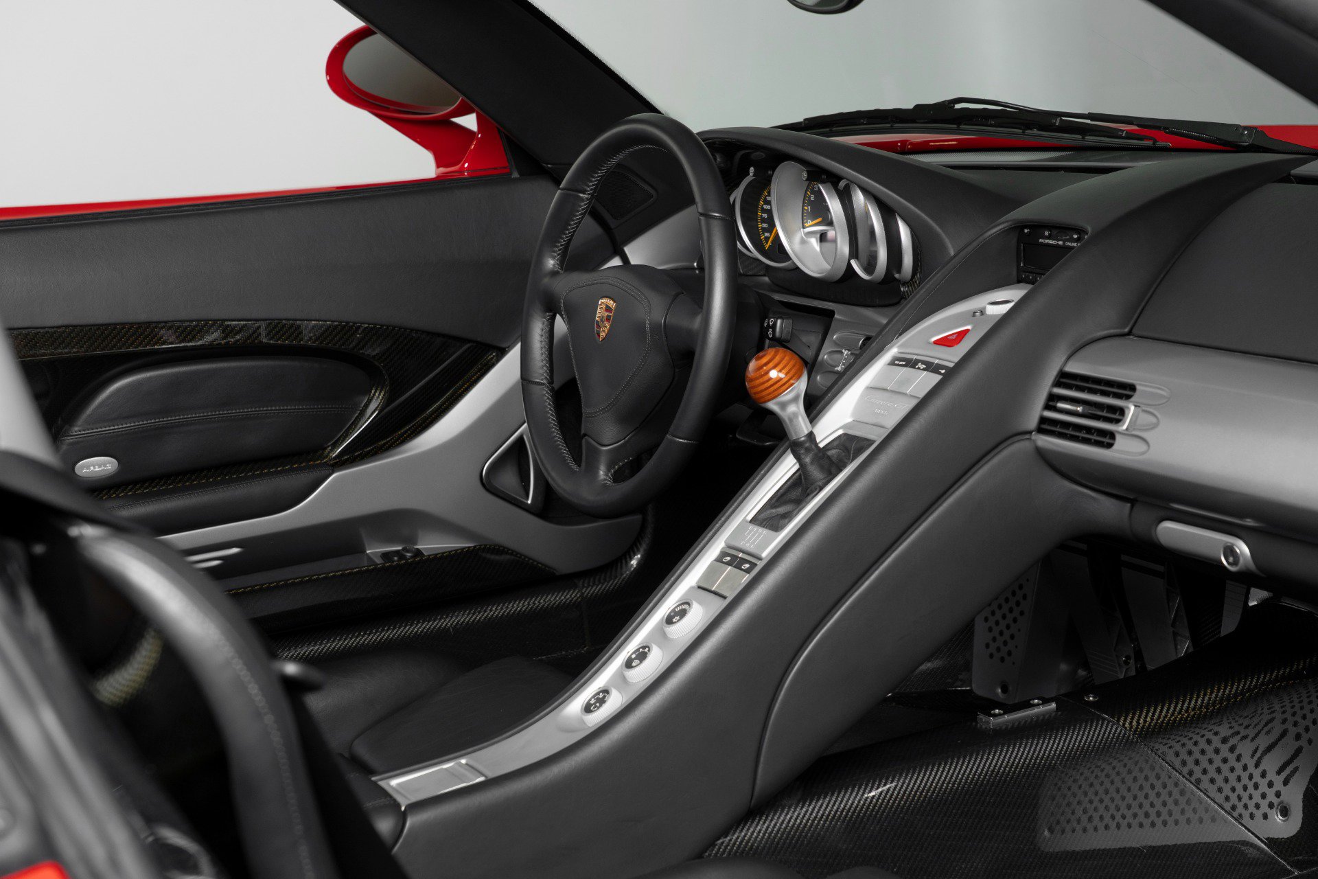 Used 2004 Porsche Carrera GT image 33