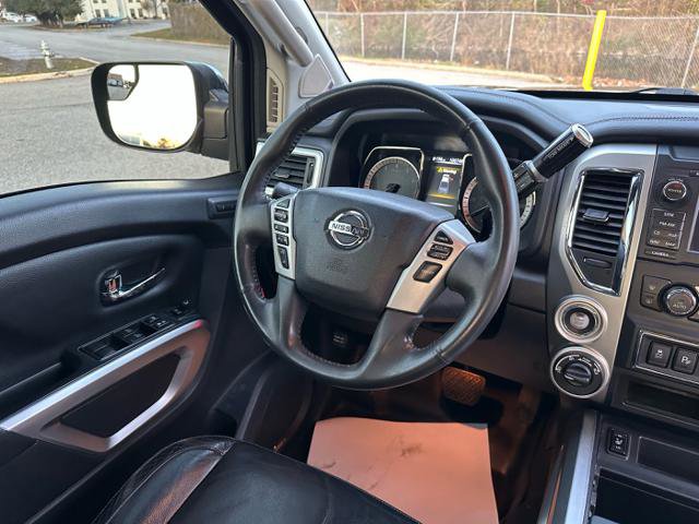 Used 2017 Nissan Titan SL image 9