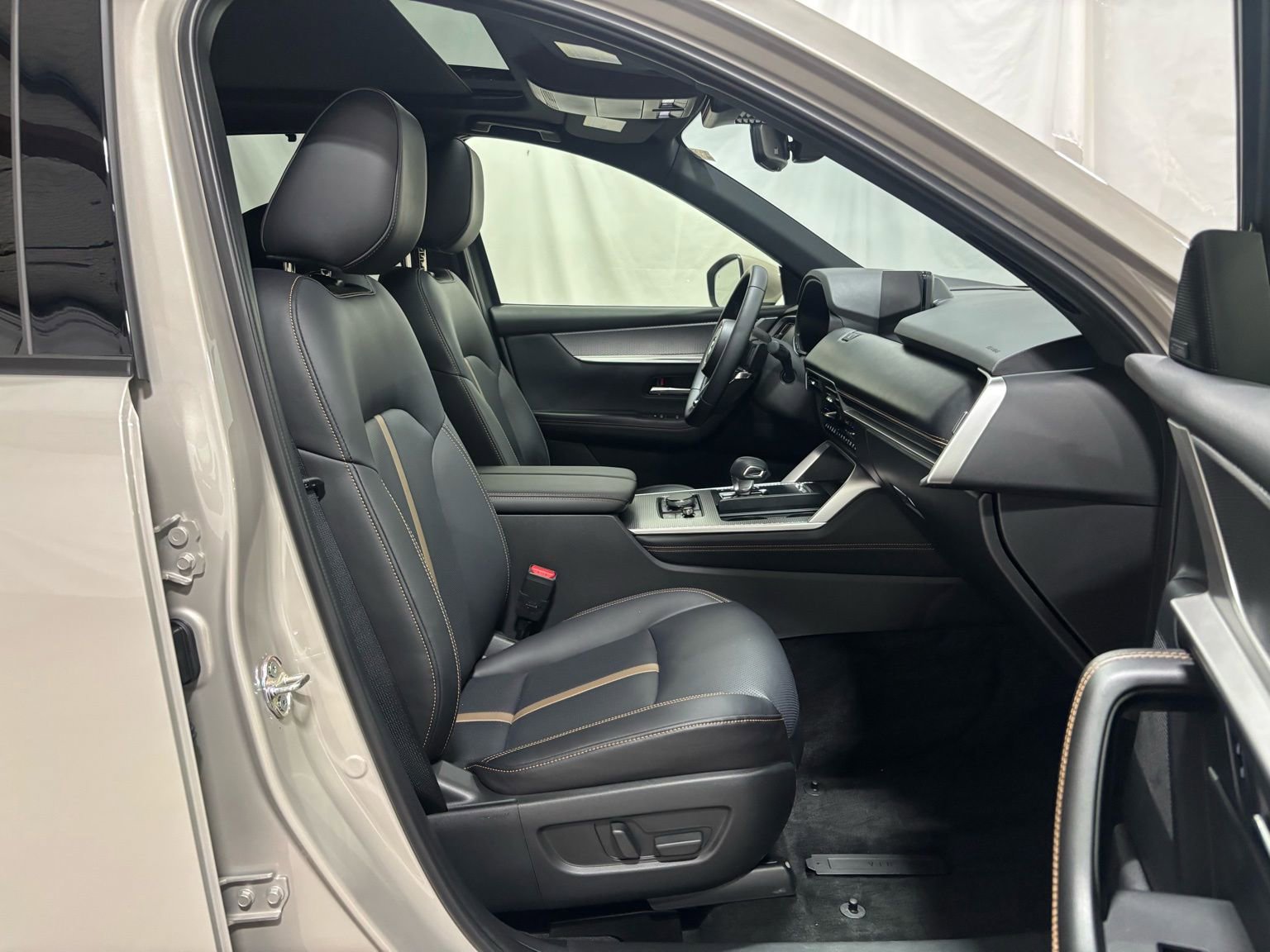 Certified 2026 MAZDA CX-90 3.3 Turbo w/ Premium Plus Pkg image 16