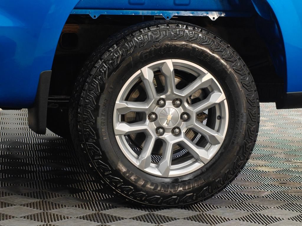 Used 2023 Chevrolet Silverado 1500 LT AWD/4WD image 52