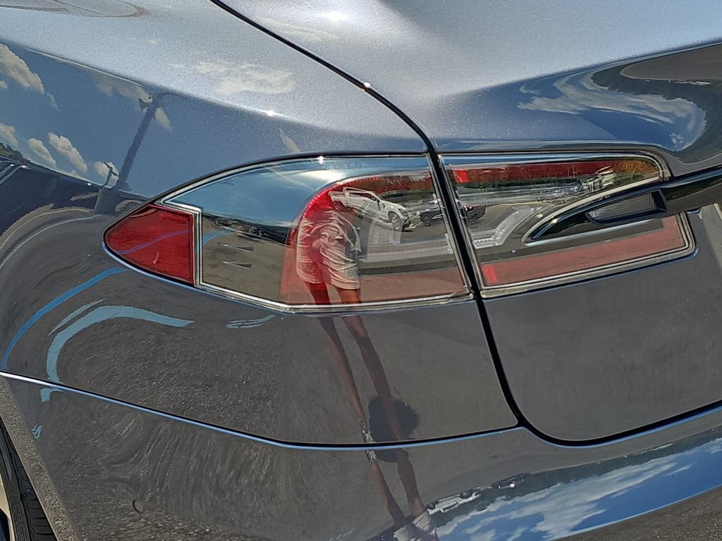 Used 2022 Tesla Model S AWD/4WD image 35