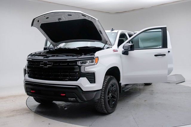Used 2024 Chevrolet Silverado 1500 LT Trail Boss w/ Protection Package image 17
