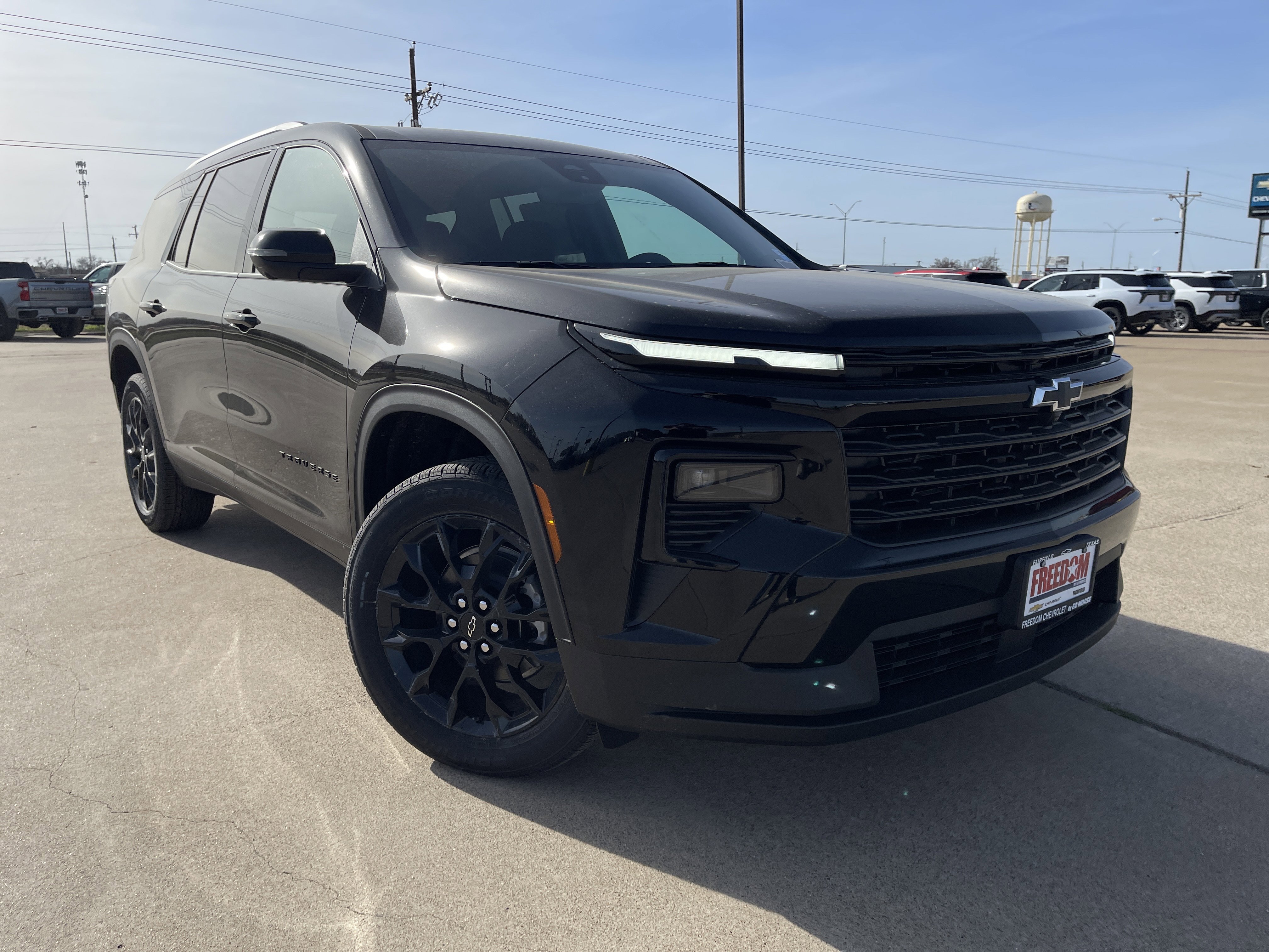 New 2026 Chevrolet Traverse LT w/ Midnight/Sport Edition image 2