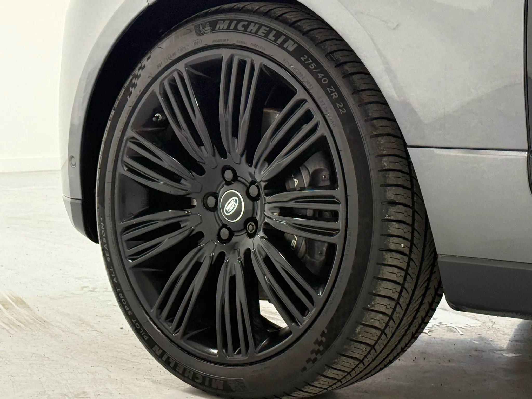 Used 2019 Land Rover Range Rover Long Wheelbase Supercharged AWD/4WD image 53