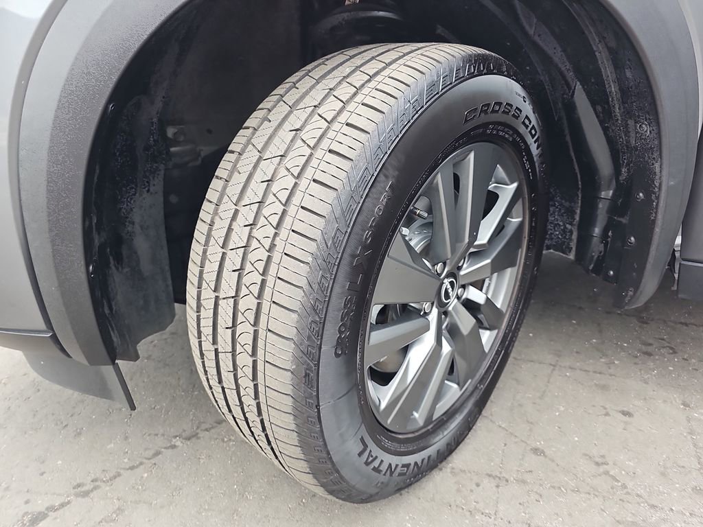Used 2024 Nissan Pathfinder SV FWD image 34