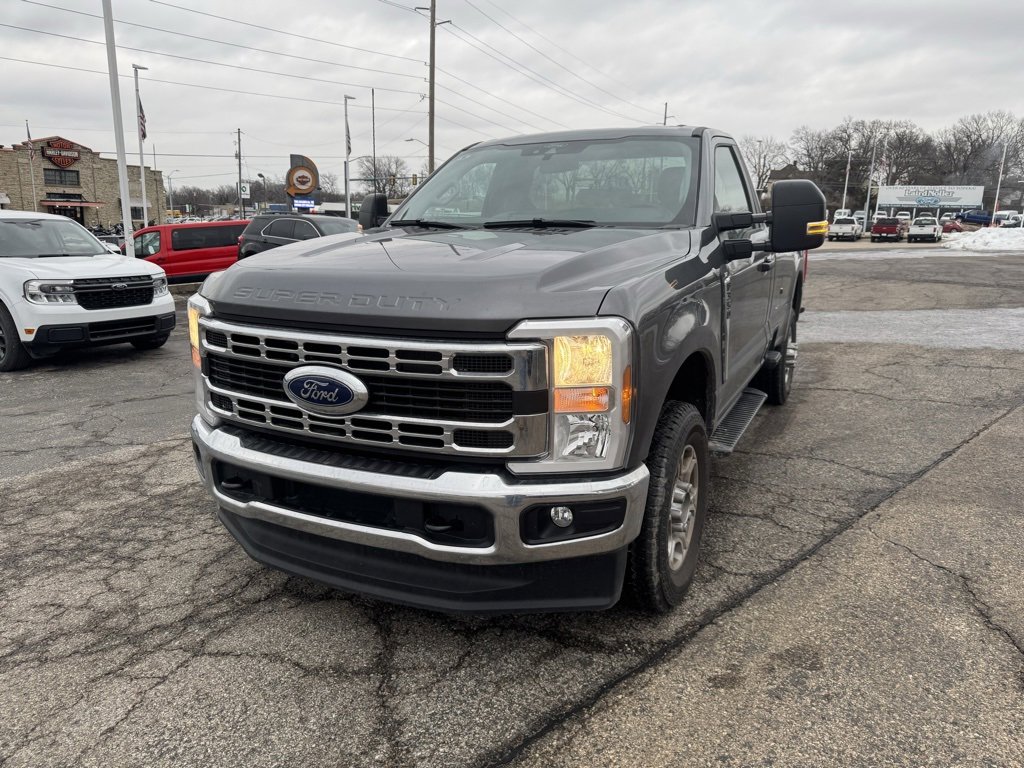Used 2025 Ford F350 XLT w/ FX4 Off-Road Package image 3