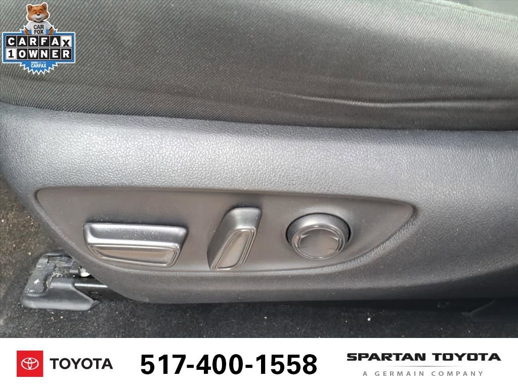 Used 2025 Toyota RAV4 XLE image 16