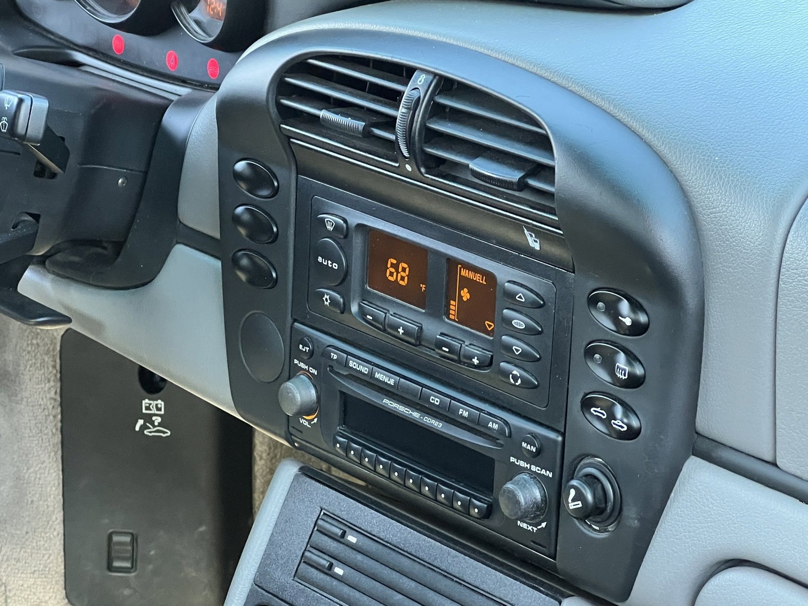 Used 2003 Porsche Boxster image 29