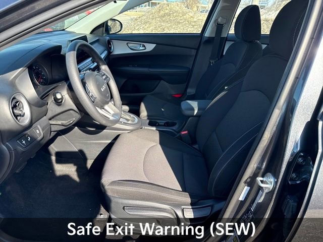 Used 2024 Kia Forte LXS w/ LXS Technology Package image 13