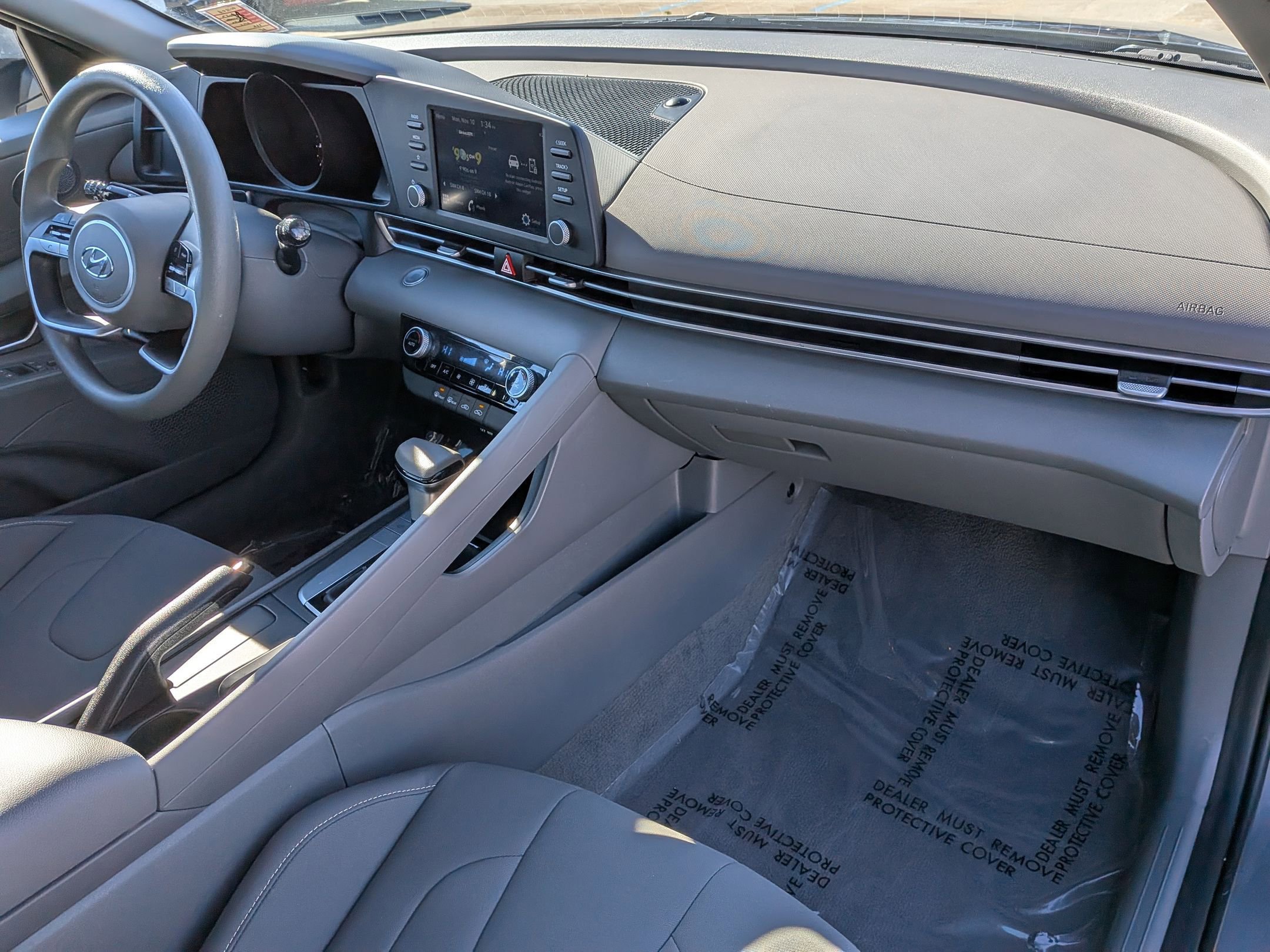 Used 2023 Hyundai Elantra SEL image 29