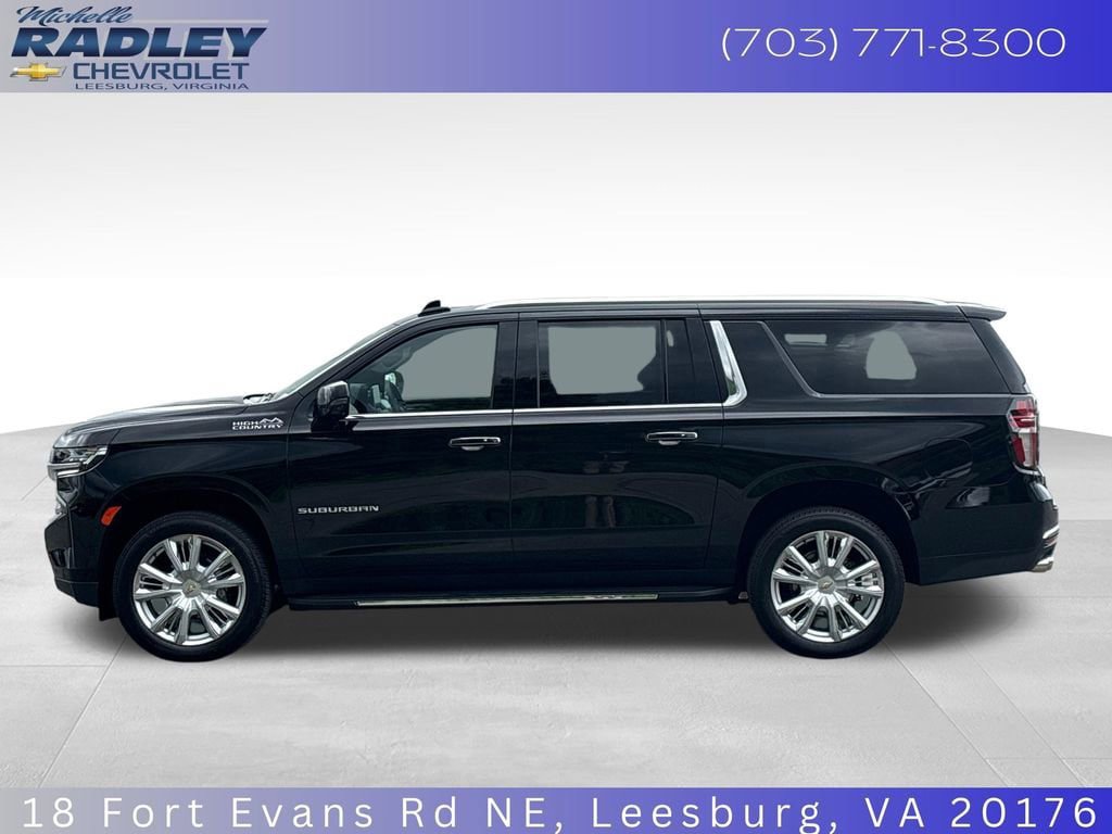 Used 2024 Chevrolet Suburban High Country AWD/4WD image 2