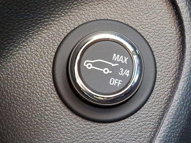 Used 2025 Buick Encore GX Avenir w/ Avenir Convenience Package AWD/4WD image 25