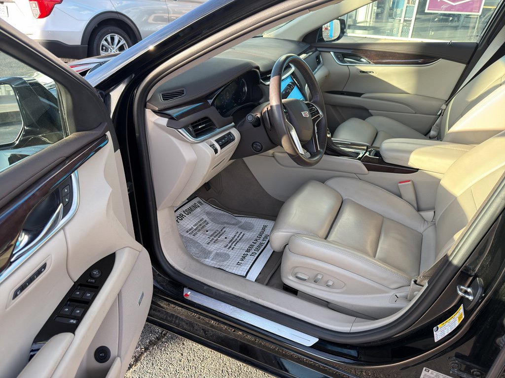 Used 2016 Cadillac XTS Premium image 9