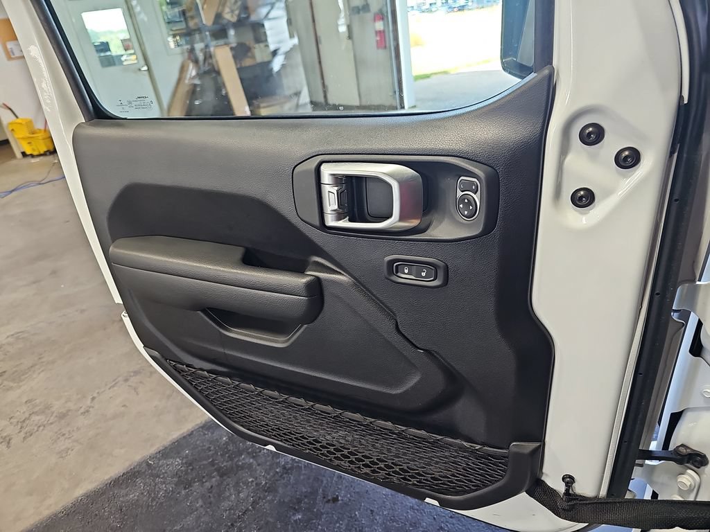 Used 2022 Jeep Wrangler Unlimited Sport AWD/4WD image 26