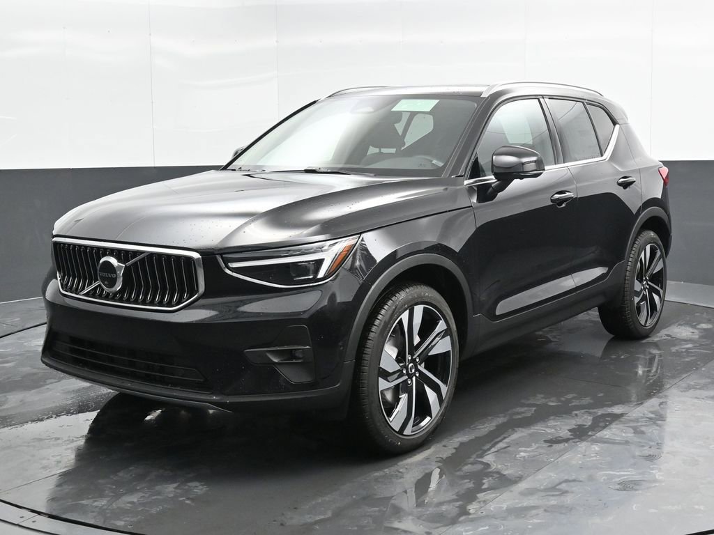 New 2025 Volvo XC40 B5 Ultra w/ Climate Package image 6