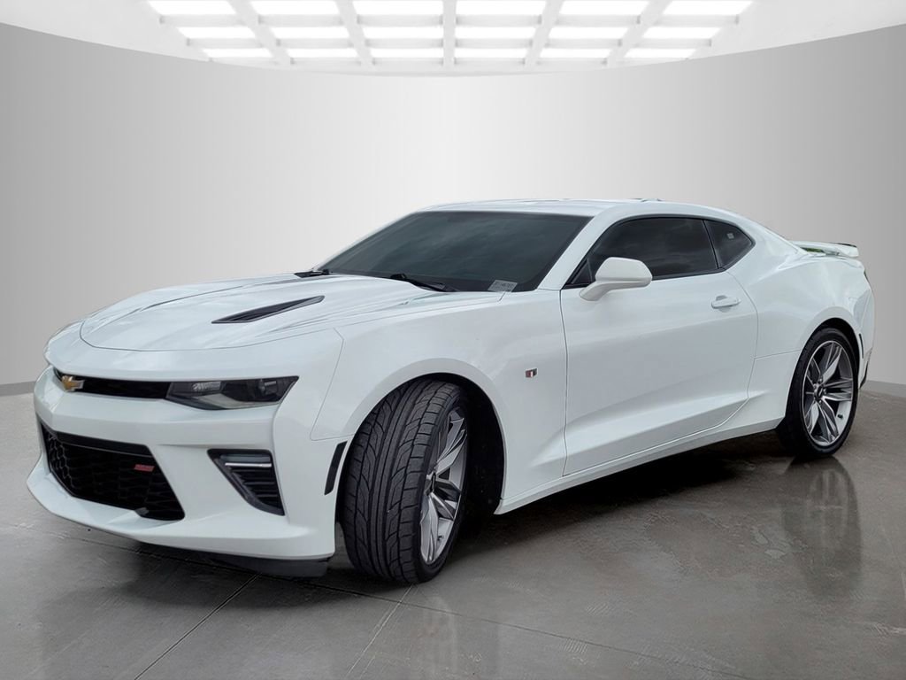 Used 2018 Chevrolet Camaro SS RWD image 8