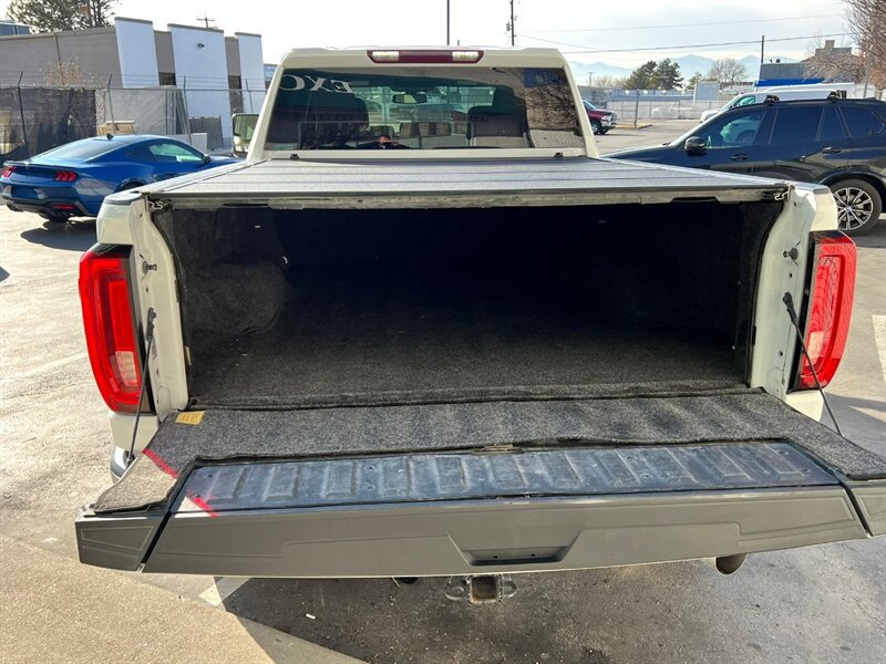 Used 2020 GMC Sierra 2500 SLT w/ Driver Alert Package I AWD/4WD image 9
